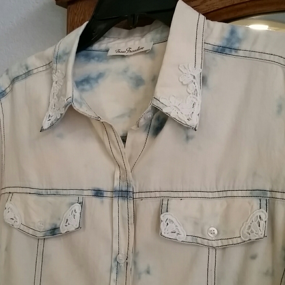 True Freedom blouse - Picture 2 of 8